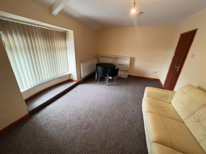 2 Bedroom Flat To Rent In Port Tennant Road, Swansea, SA1