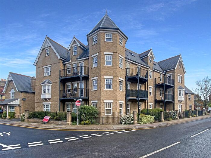 2 Bedroom Flat To Rent In Salisbury Avenue, Colchester, CO3