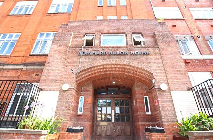 1 Bedroom Flat To Rent In Bernhard Baron House, Whitechapel, London, E1