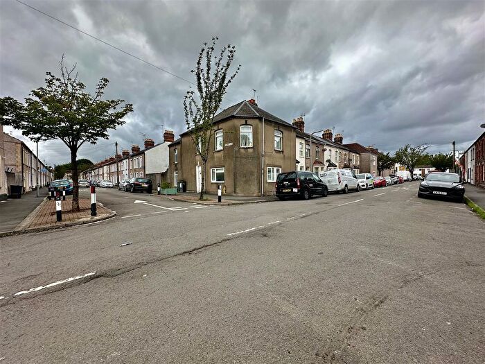 2 Bedroom Flat To Rent In Wells Street, Cardiff, CF11