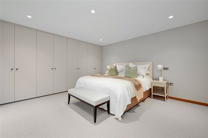 4 Bedroom Detached House To Rent In Lavender Mews, Surbiton, KT6