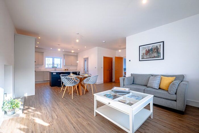 2 Bedroom Bungalow For Sale In Kidderminster, Worcestershire, DY14