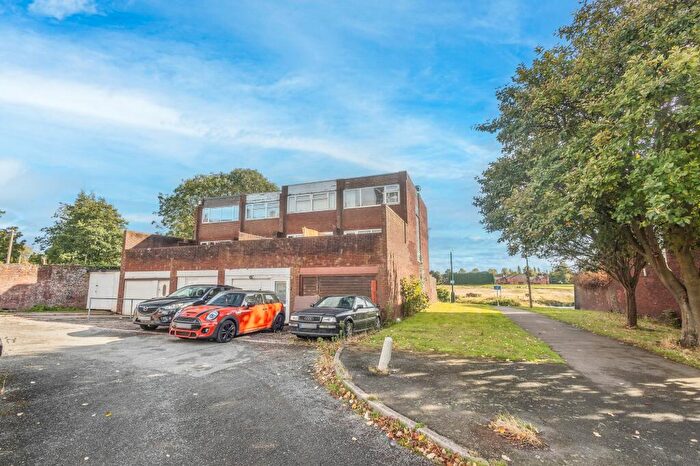 3 Bedroom End Of Terrace House For Sale In Balfour, Tamworth, B79