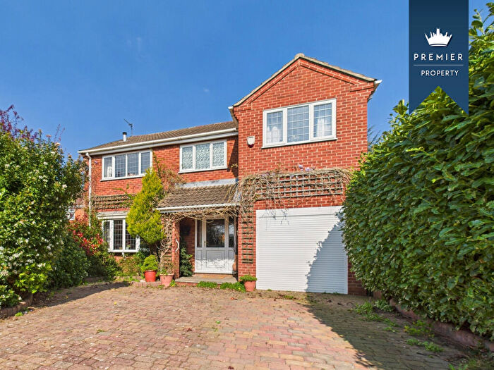 5 Bedroom Detached House For Sale In Medina Close, Alvaston, DE24