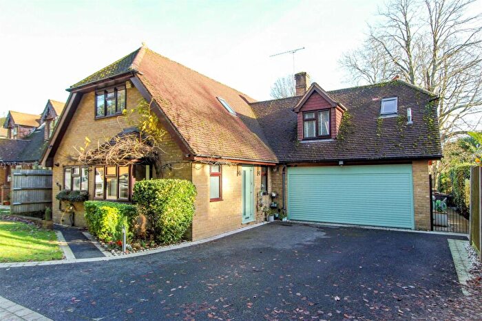 3 Bedroom Detached House For Sale In Chipstead - Coulsdon Borders, CR5
