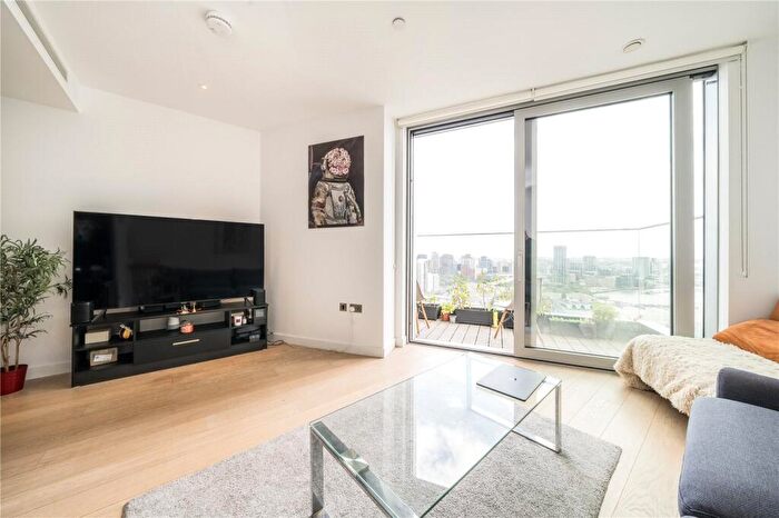 1 Bedroom Apartment For Sale In Charrington Tower, Biscayne Avenue, London, E14
