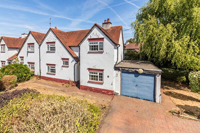 3 Bedroom Semi-Detached House For Sale In John Mason Road, Abingdon, OX14