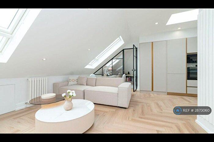 2 Bedroom Flat To Rent In Pearl House, Morden, SM4