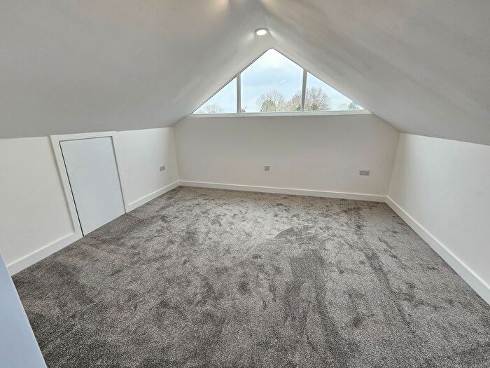 2 Bedroom Flat To Rent In Stockett Lane, Maidstone, ME17
