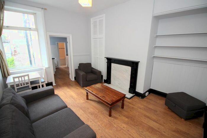 2 Bedroom Flat To Rent In Sandringham Road, South Gosforth, Newcastle Upon Tyne, NE3