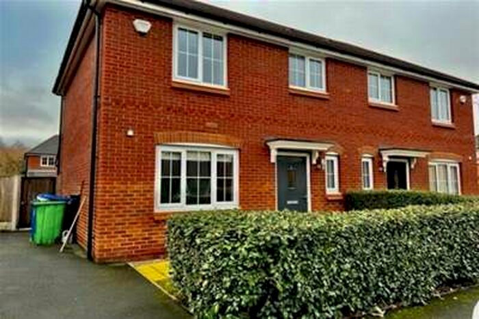 3 Bedroom House To Rent In Blake Street, Rochdale, OL16