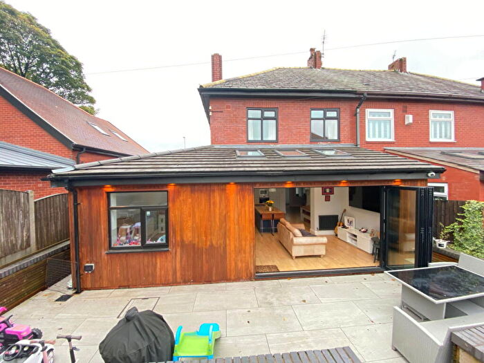 5 Bedroom Semi-Detached House For Sale In Church Road, Shaw, OL2