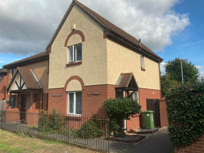 2 Bedroom House To Rent In Barstable East, Basildon, SS14