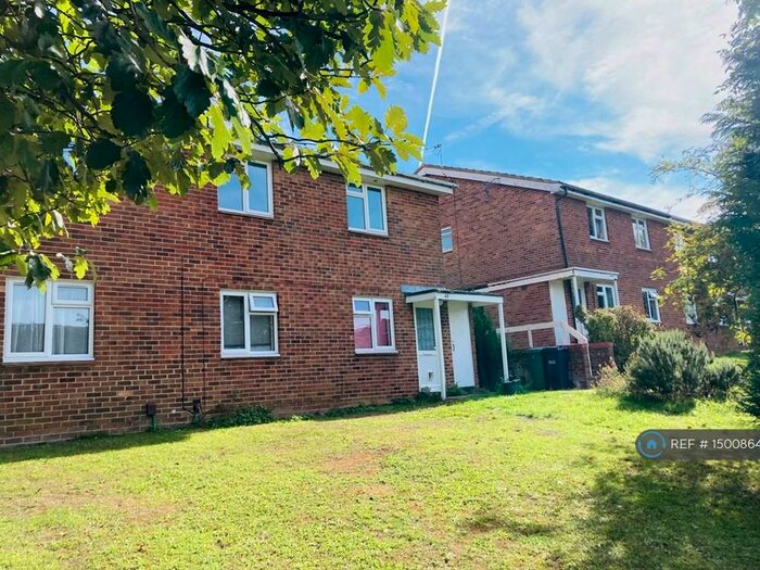 2 Bedroom Maisonette To Rent In Headley Drive, Tadworth, KT18