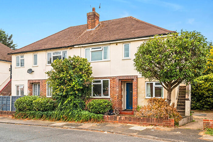 2 Bedroom Flat To Rent In Northdown Close, Ruislip, HA4