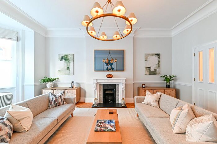3 Bedroom Flat For Sale In Roland Gardens, Chelsea, South Kensington, London, SW7