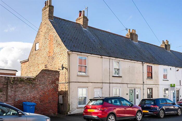 1 Bedroom End Of Terrace House For Sale In High Street, Patrington, HU12