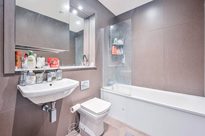 1 Bedroom Flat For Sale In Molesworth Street, Lewisham, London, SE13