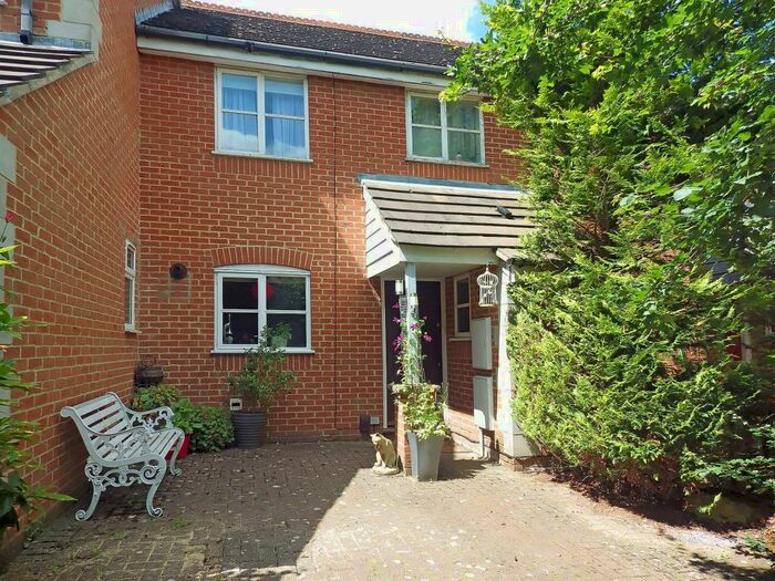 3 Bedroom Terraced House To Rent In Highmoor Copse, Swindon, Wiltshire, SN5