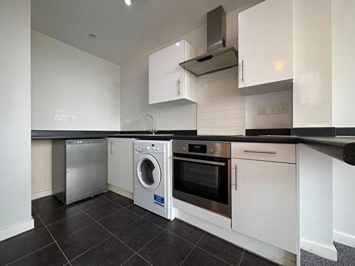 Flat To Rent In Abbey Street, Leicester, LE1