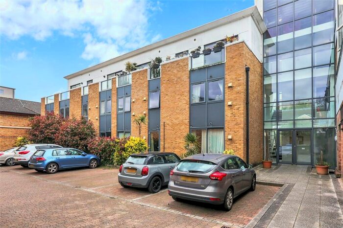 2 Bedroom Apartment To Rent In Vista Building, Bow Road, London, E3