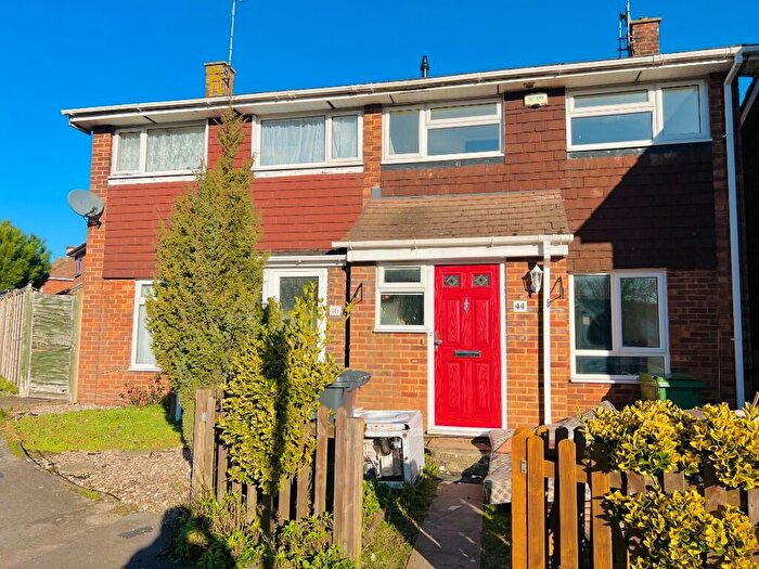 3 Bedroom Semi-Detached House To Rent In Stukeley Road, Basingstoke, Hampshire, RG21