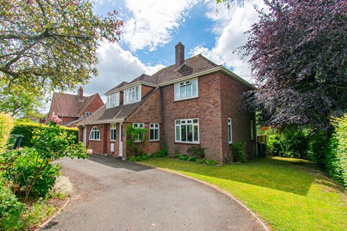5 Bedroom Detached House For Sale In Manton Hollow, Marlborough, Wiltshire, SN8