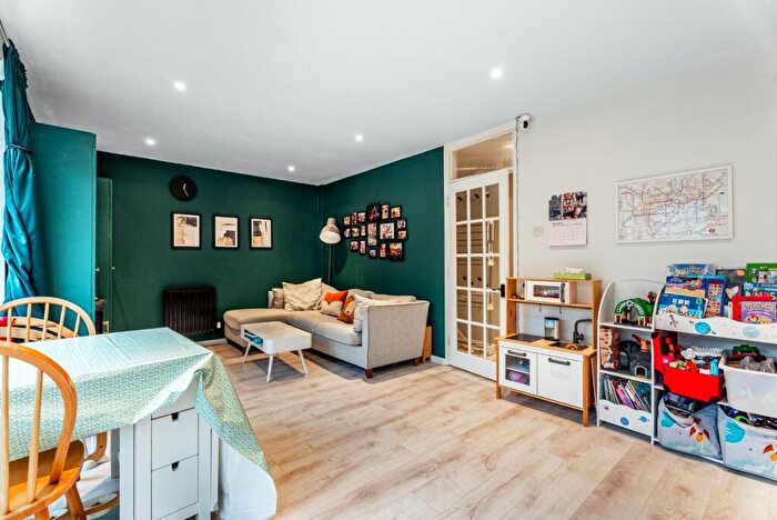 3 Bedroom Terraced House For Sale In St. Johns Court, Beaumont Avenue, St. Albans, Hertfordshire, AL1