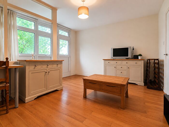 3 Bedroom Flat To Rent In Hadstock House, NW1