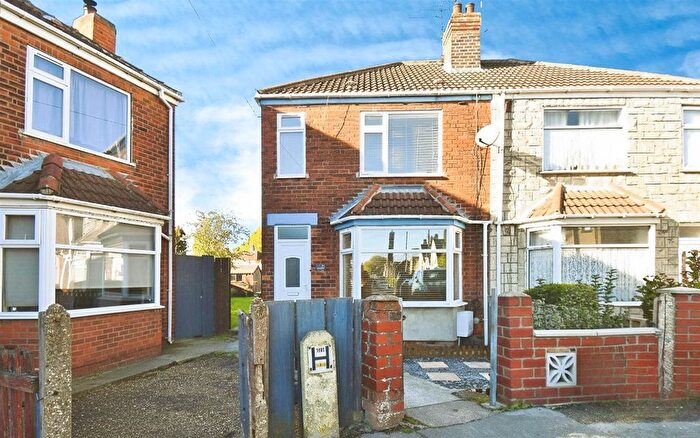 2 Bedroom Semi Detached House For Sale In Derwent Street, Hull, HU8
