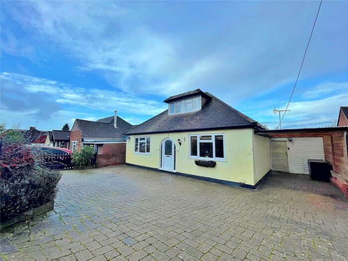4 Bedroom Bungalow To Rent In Christmas Pie Avenue, Normandy, Guildford, Surrey, GU3