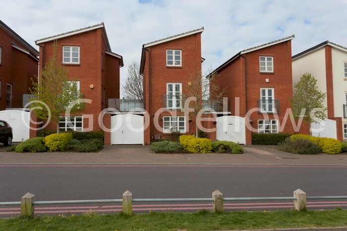 4 Bedroom Detached House To Rent In Hay Drive, Mitcham, Surrey, CR4