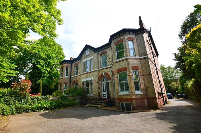 2 Bedroom Apartment To Rent In Langside, Palatine Road, Didsbury, Greater Manchester, M20