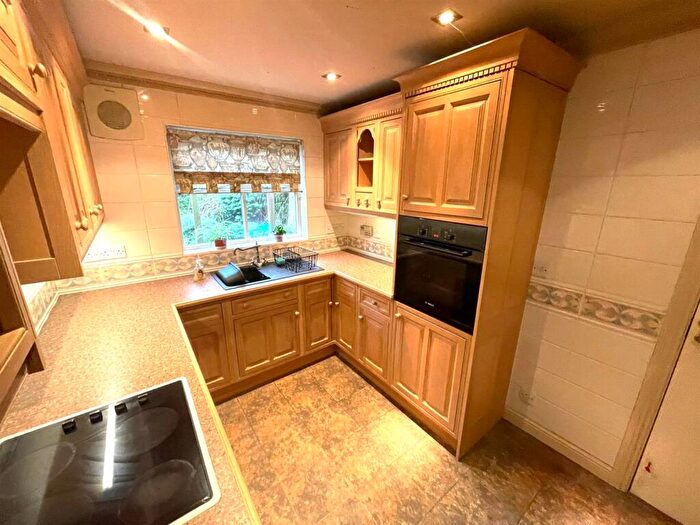 3 Bedroom Detached House For Sale In Hill Garth, Darlington, DL3