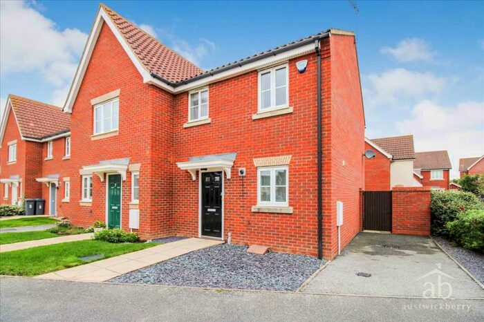 3 Bedroom Semi-Detached House To Rent In Jennings Drift, Ipswich, IP5