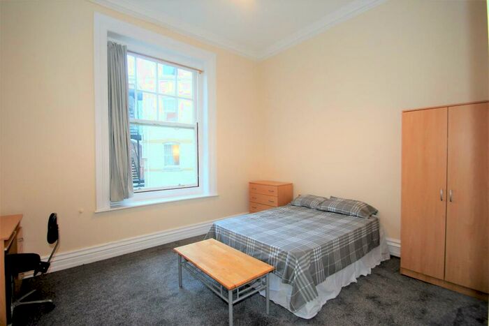 2 Bedroom Apartment To Rent In Charter House, PO1