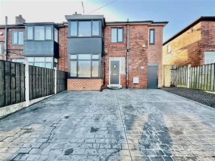 3 Bedroom End Terrace House For Sale In Chestnut Avenue, Sheffield, S9