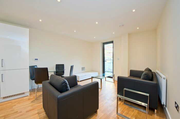 1 Bedroom Flat To Rent In Arc House, Tanner Street, Southwark, London, SE1