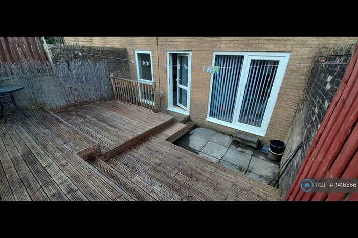 3 Bedroom Terraced House To Rent In Rishworth, Halifax, HX6