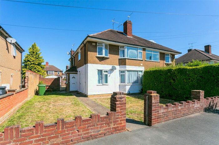 2 Bedroom Maisonette To Rent In Briar Road, Watford, Hertfordshire, WD25