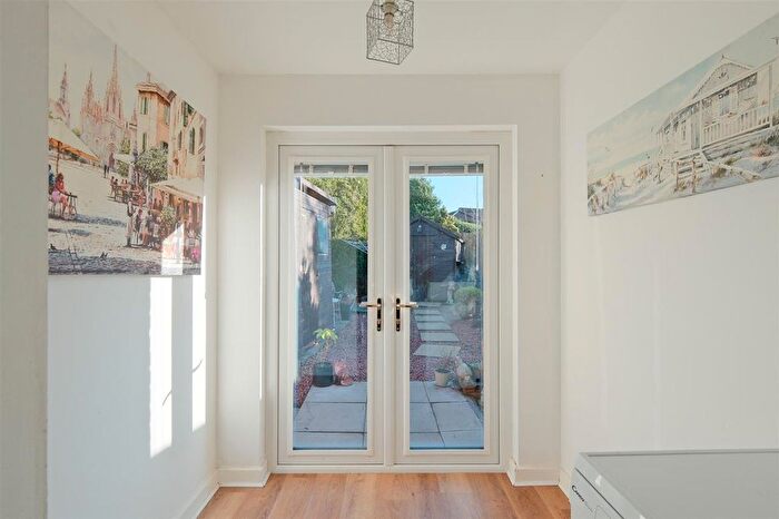 2 Bedroom Semi-Detached House For Sale In Boden Quadrant, Motherwell, ML1