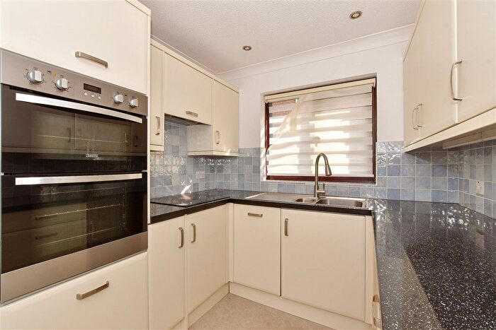 2 Bedroom Semi-detached Bungalow For Sale In Trafalgar Road, Newport, Isle Of Wight, PO30