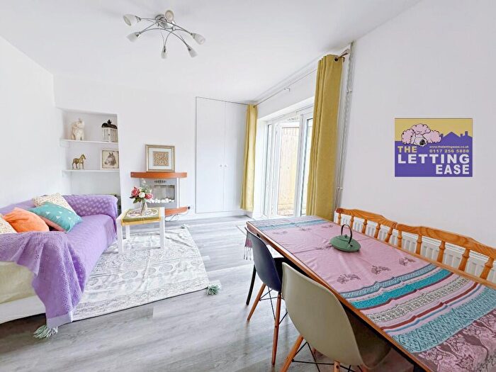 4 Bedroom Semi-Detached House To Rent In Wedmore Vale, Bristol, BS3