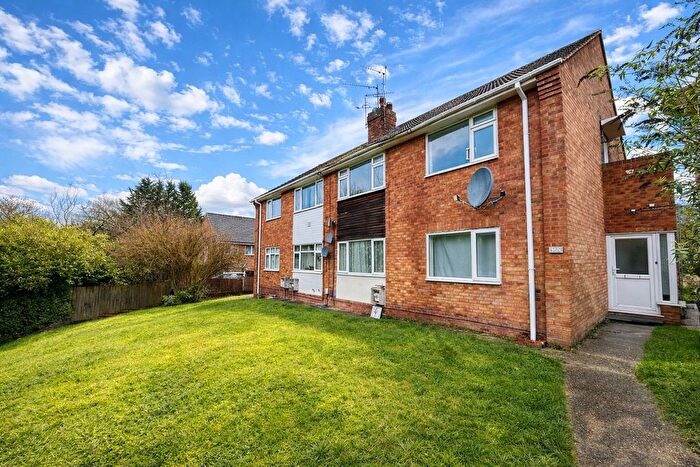 2 Bedroom Maisonette To Rent In Turners Road North, Luton, Bedfordshire, LU2