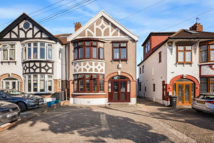 5 Bedroom Semi-Detached House For Sale In Longwood Gardens, Clayhall, Ilford, IG5