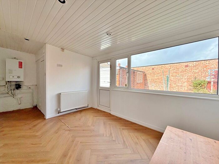 3 Bedroom Semi-Detached House For Sale In Southbourne Avenue, Drayton, PO6