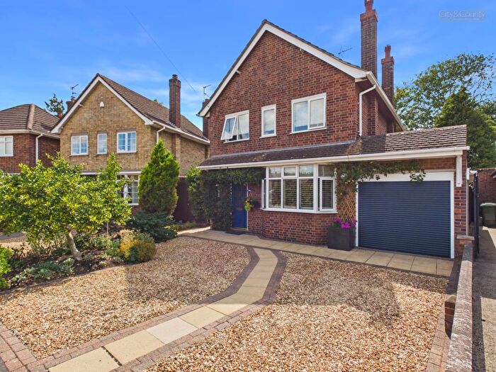 3 Bedroom Detached House For Sale In Francis Gardens, Peterborough, PE1