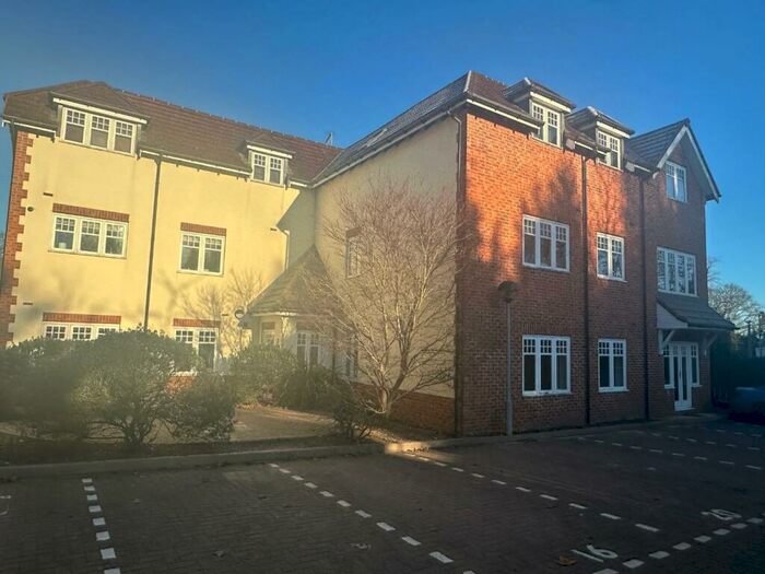 2 Bedroom House To Rent In Jockey Road, Sutton Coldfield, B73