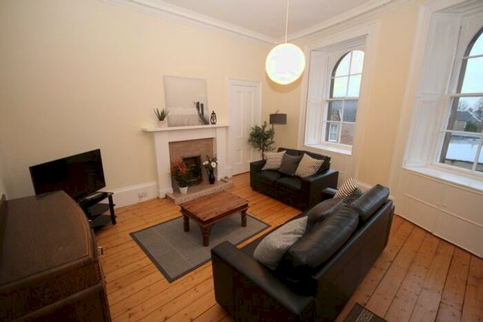 2 Bedroom Flat To Rent In Morningside Road, Bruntsfield, Edinburgh, EH10