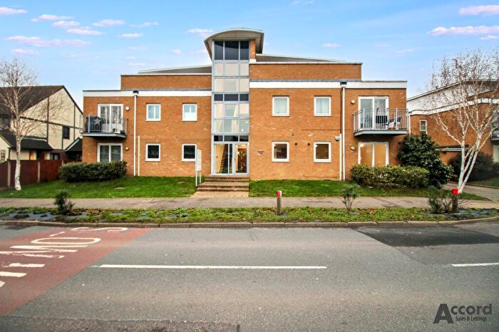 2 Bedroom Flat To Rent In Front Lane, Alexander House, RM14